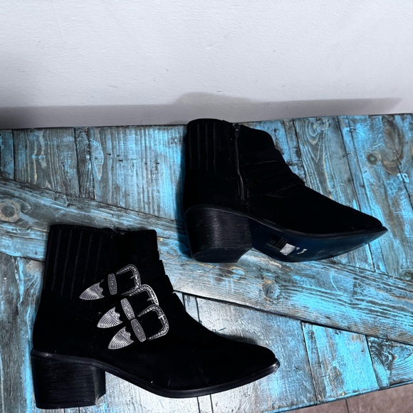 Revamped  by Sirens Westen Ankle Boots Black Faux Suede Size 9 - Picture 3 of 12